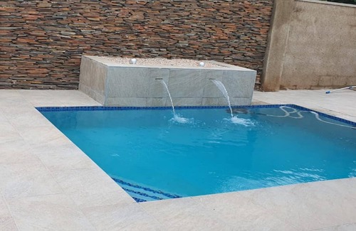 Bulawayo Apartment | Posh 3 Bed Guesthouse in Hillside With Pool - 2039