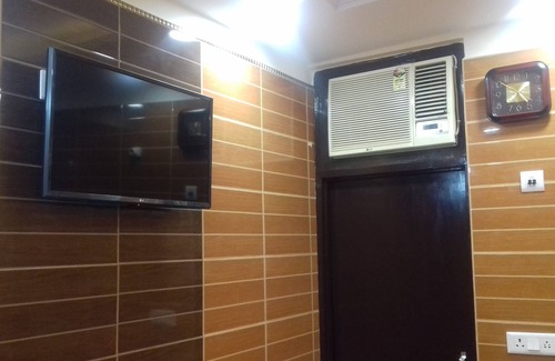Lajpat Nagar Apartment | Posh S.delhi Foreigners Area, V.safe, Lajpat Ngr-2