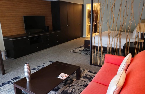 Doral Condo | Post Op Recovery - King Studio with Kitchen ADA