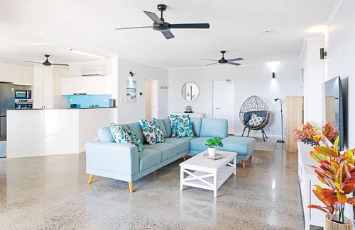 Cullen Bay Apartment | Postcard Vista Scenic Balcony Haven with Pool