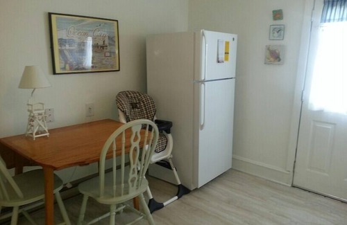 North End House | POSTED RATES SLEEPS 14. ADDITIONAL 850/WK. FOR WHOLE HOUSE TO SLEEP 20.
