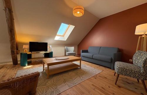 Saint-Martin-de-Brethencourt Apartment | Potentille - Village center apartment