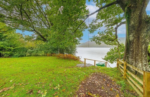 Broughton Mills Cottage | Potter's Wheel - sleeps 4, private lake access, dog friendly and parking