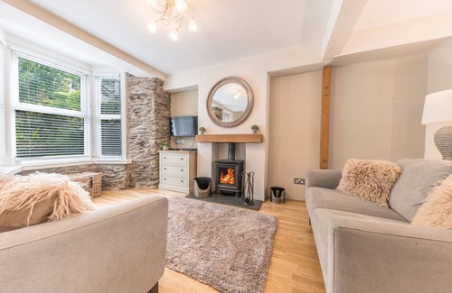 Bowness-on-Windermere Cottage | Pottery Gate - sleeps 4 in modern dog friendly cottage with parking and new bathroom