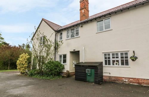 Halstead Cottage | POUND FARM ANNEXE, pet friendly in Great Yeldham