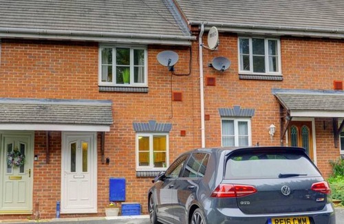 Long Itchington House | Pound House· 2 Bed House Sleeps 6 Southam Town Centre - Inspire Homes