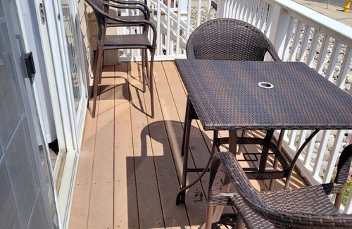 Admiral Estates Condo | Poverty Beach is right across the street from this newly renovated bright Beach Condo.