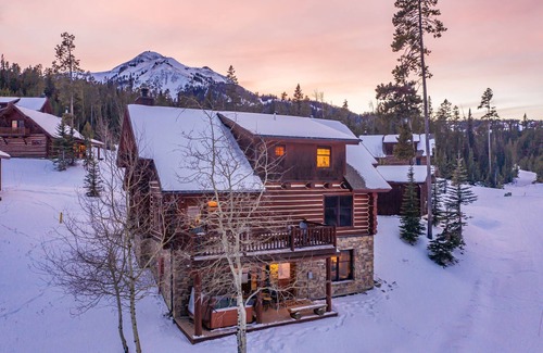Powder Ridge Cabin | Powder Ridge Cabin 3 Rosebud Loop - Ski Access