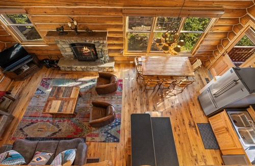 Powder Ridge House | Powder Ridge Cabin Ski In/Out Big Sky