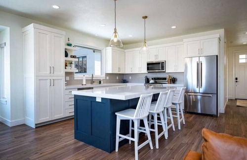 Eden House | Powder Ridge Escape T4 | Ski Retreat | Hot Tub