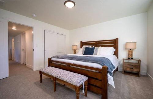 Eden House | Powder Ridge Escape with Hot Tub