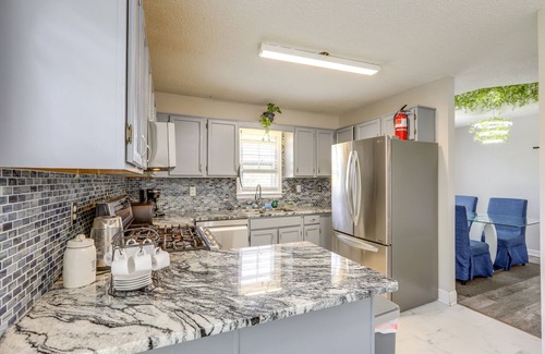 Powder Springs Cottage | Powder Springs Getaway - Patio & Lake Access!