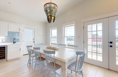 Safe Harbor House | PP627 Private Heated Pool, Golf Cart Included, Parking for 6