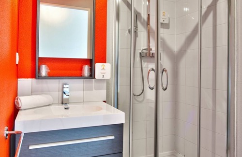 Lahonce Hotel | Près de l'Aéroport | Chambre Cozy | Parking+Wifi