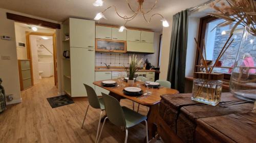 Pre-Saint-Didier Apartment | Pré-Art Thermes, Art e Design