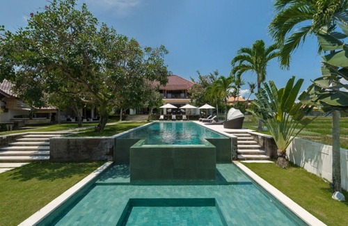 Pererenan Villa | PR8001 - 8 Bedroom Villa in Canggu