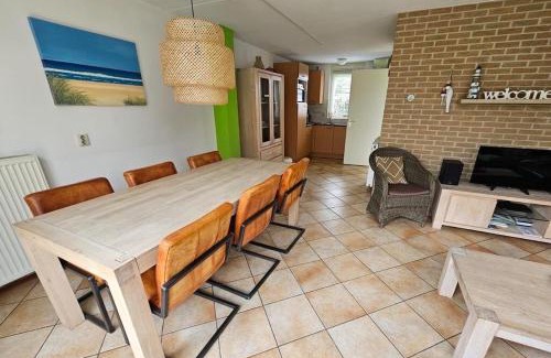 Julianadorp House | Prachtig vakantiehuis met afgesloten tuin - 950M van strand Julianadorp