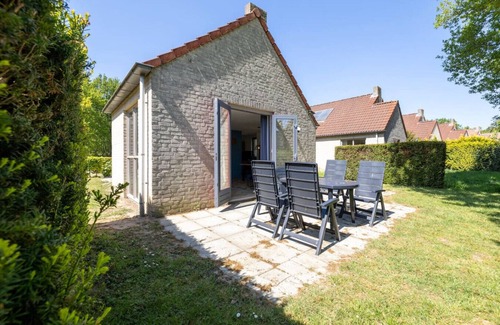 Ewijk House | Prachtige vakantiewoning op park aan zwemwater