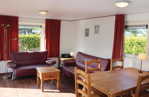 Tzummarum House | Practically furnished cottage in Tzummarum.