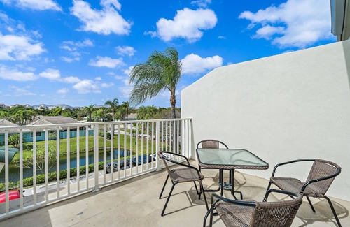 Bella Vista Condo | Practically on the beach; short walk across Carlin Park to the sand! ❤️💛💚