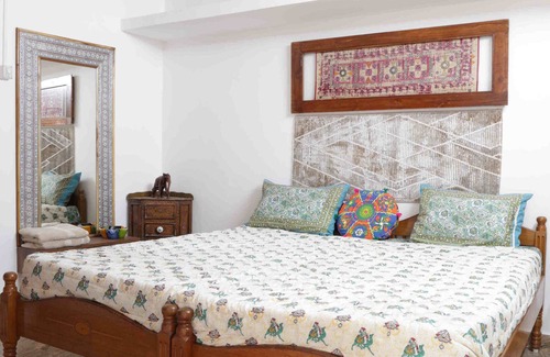 Bhuj Hotel | Prag View Heritage Homestay
