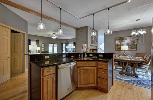 Glenville House | Prairie Springs A - Just steps away from beautiful Lake Glenville!