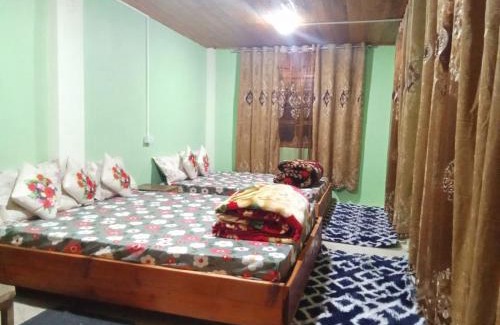 Ghoom Apartment | Pranav Home - Stay