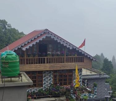 Ghoom Apartment | Pranav Home - Stay