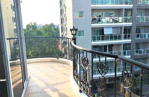 Pratumnak Hill Condo | Pratumnak 1 bed with sea view at Siam Oriental Twins