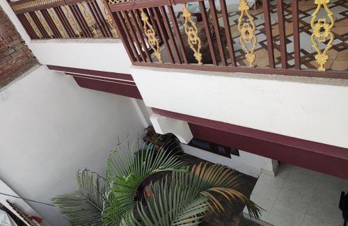 Allahabad House | Prayagaraj666 near Prayagraj junction PF no 01