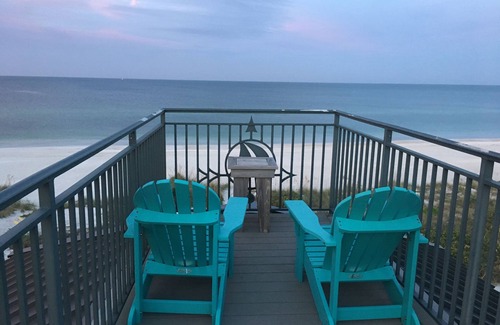 Ilexhurst House | Prefect Beach Villa with private beach and heated pool. Gulf front at its's best
