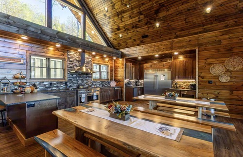 Gatlinburg Cabin | Premier Family Retreat in the Smokies!