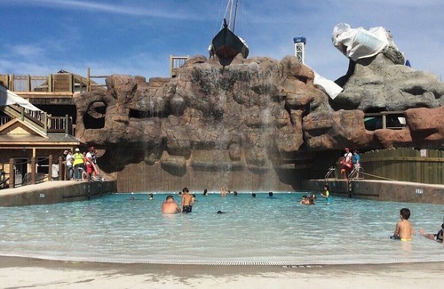 Seaside Heights House | PREMIER HOST LISTING - 2BR Fish Bay Ste 1 House to Beach & Water Park,