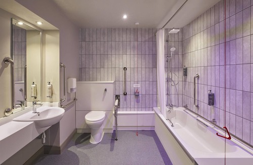 Edgbaston Hotel | Premier Inn Birmingham Central Hagley Road