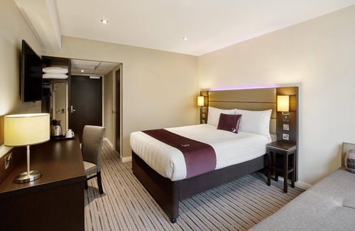 Horwich Hotel | Premier Inn Bolton West