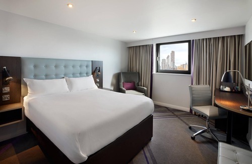 Castleford Hotel | Premier Inn Castleford Xscape - M62 J32