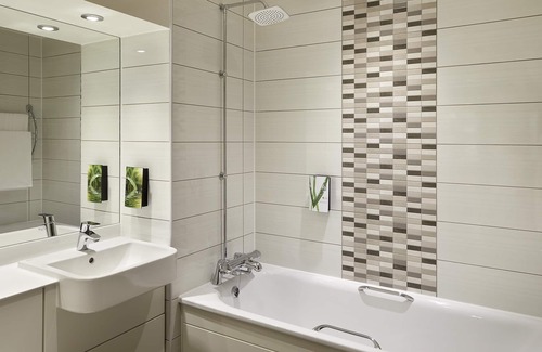 Horndean Hotel | Premier Inn Portsmouth - Horndean