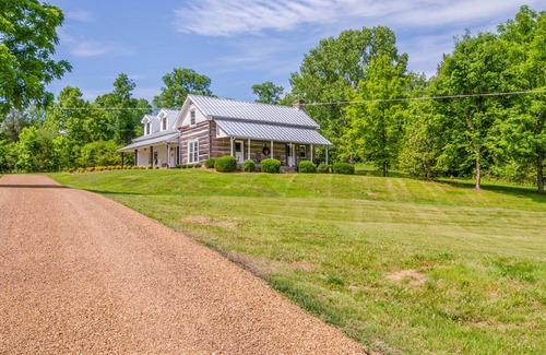Franklin Cabin | Premier Leipers Fork Log Cabin Property