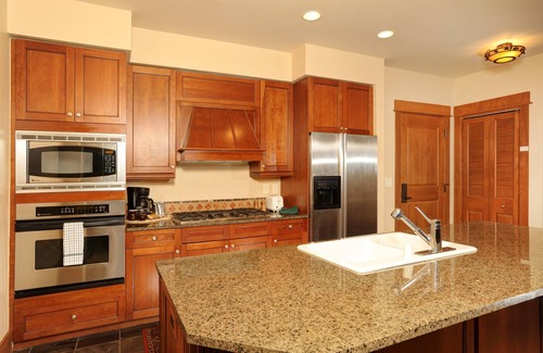 River Run Condo | Premier Mountain Condo + Ski-in/Ski-out Access!