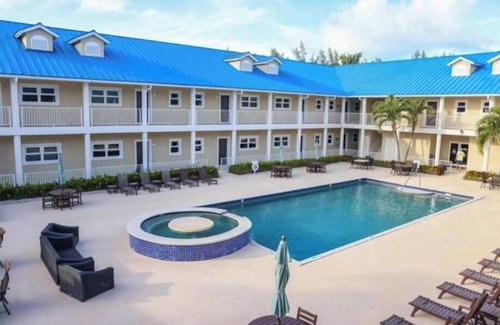 West End Apartment | Premier Penthouse suite 3 bedroom condo in West End Bahamas Blue Marlin Cove