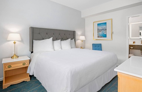 Trail Apartment | Premier Preferred King Room - Suite - 1 King with Kitchen