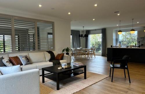 Mambourin House | Premier room in the west of Melbourne