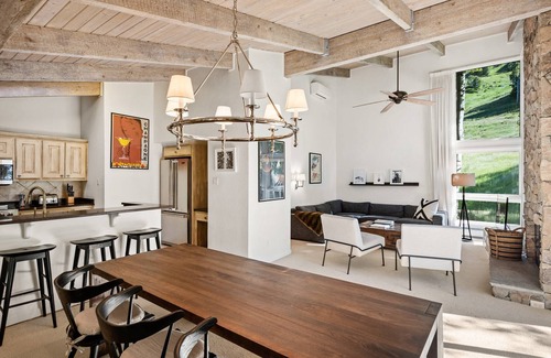 Aspen Condo | Premier Ski-In/Ski-Out Retreat | At Shadow Mtn Lift, Hot Tub Access, Cozy Fireplace, Aspen Slopesid