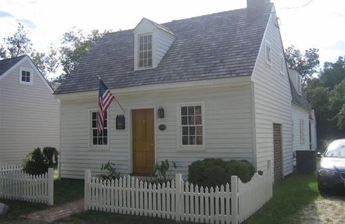 St. Michaels Cottage | Premier St. Michaels Cottage - T. Blades House - Walk to Everything in Town