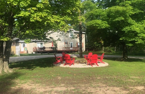 Sister Bay House | Premier Vacation Rental close to everything, pet friendly, WIFI, tasteful decor
