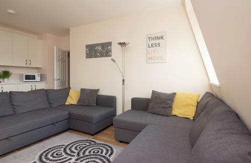 Southampton City Centre Apartment | Premiere Serviced Accommodation - 17