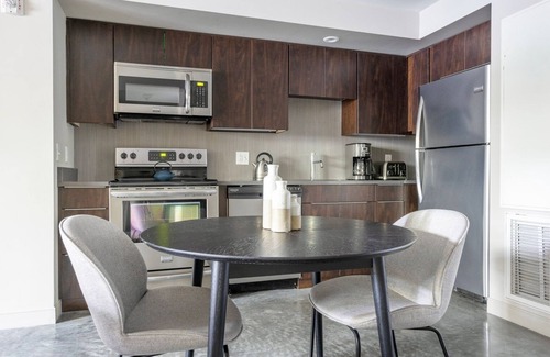 Commonwealth Apartment | Premium Allston 1BR w/ Gym & W/D, nr Griggs T, by Blueground