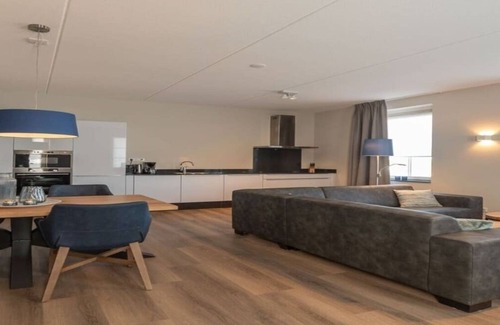 Colijnsplaat Apartment | Premium apartment with private wellness