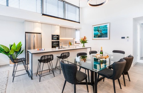 Coogee Apartment | Premium Beachside apartment living in Coogee- E7