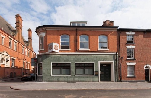 Leicester City Centre Apartment | Premium City Centre Stay - Families/Groups, free travel cot, Smart Tv&Netflix